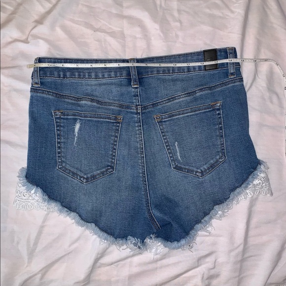 Jeans lace booty shorts with fringe - Picture 6 of 6
